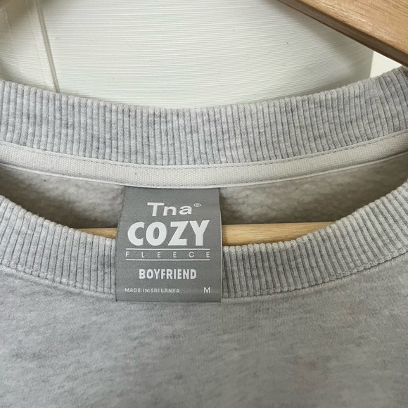 Aritzia cozy boyfriend fleece - Picture 2 of 2